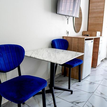 Laos Istanbul Town Hause Apartment Bagian luar foto