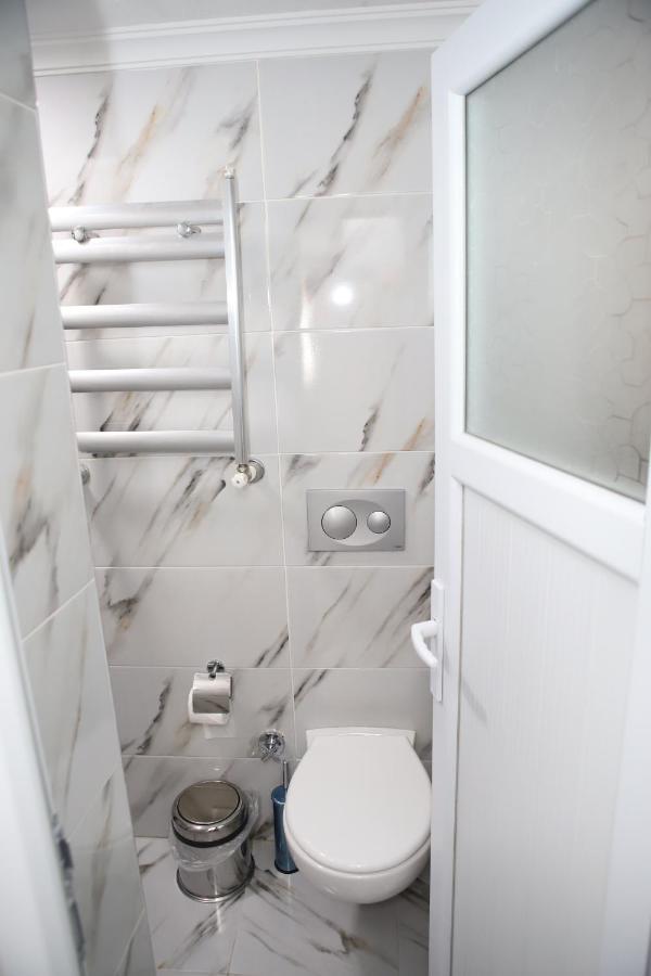 Laos Istanbul Town Hause Apartment Bagian luar foto